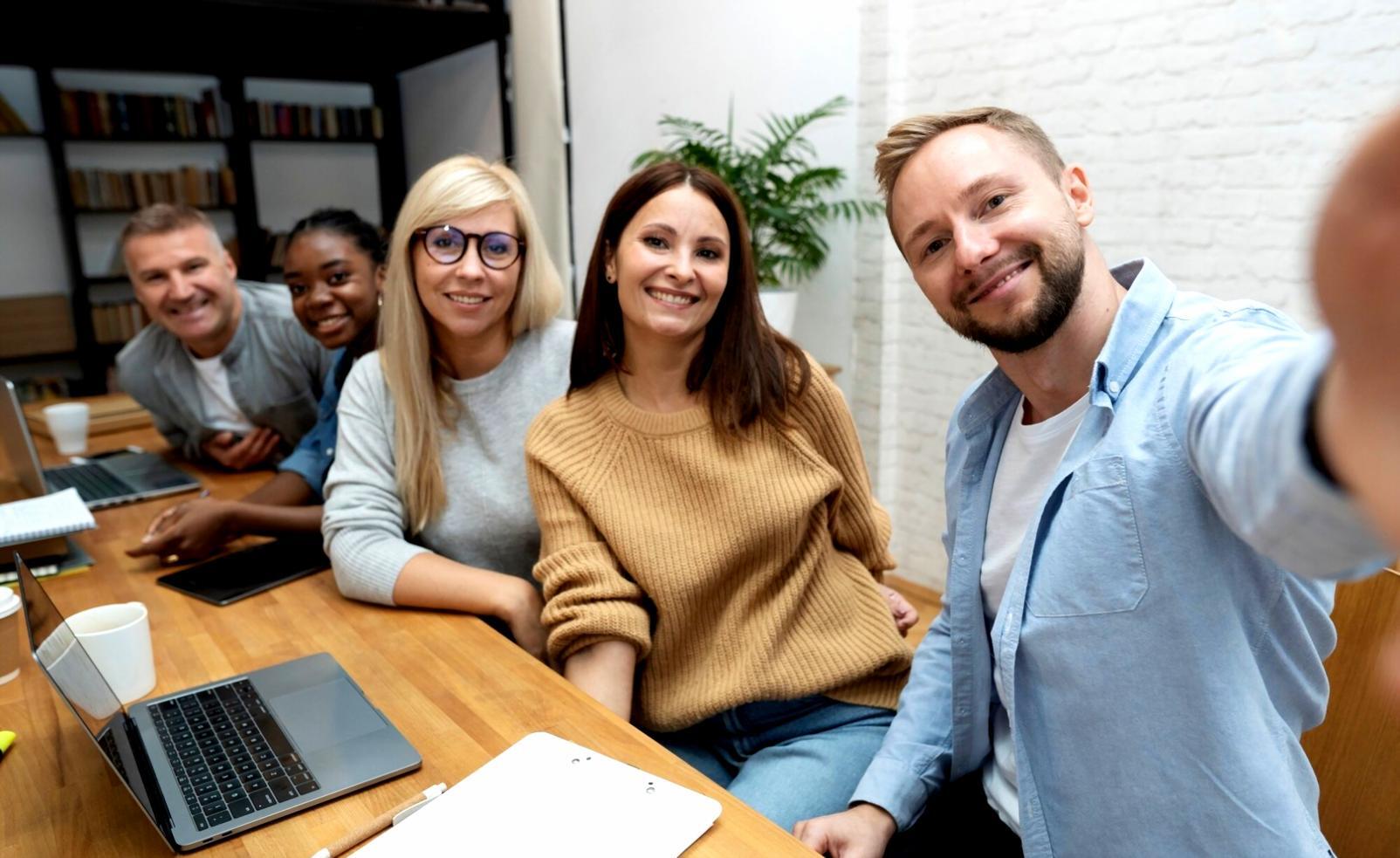 felqovinaso Büro in Norderstedt